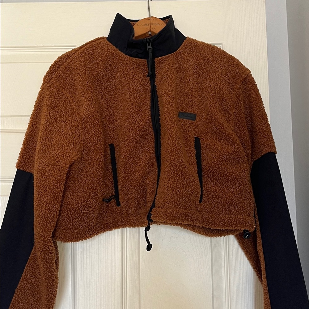 Skims Teddy Cropped Jacket   Size small  Chai in color